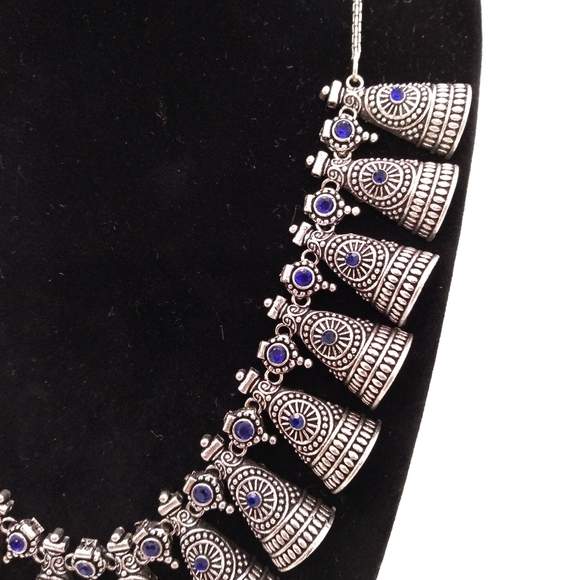 Faux Oxidized silver tone bohemian style necklace - Picture 4 of 12